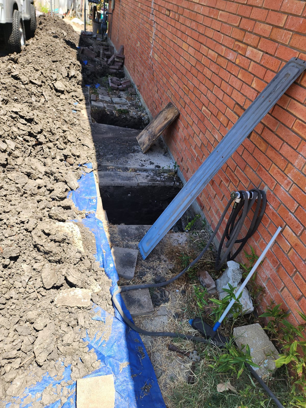 Foundation repair on a Central Texas home of the kind Motmot performs in Cedar Park, TX